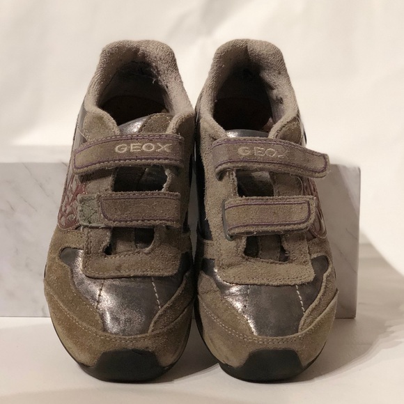 Girls GEOX Metallic Light Up Sneakers - Picture 2 of 8